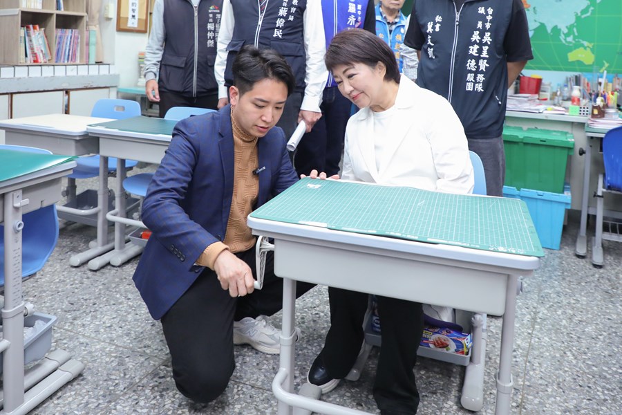 陪你長大~木製課桌椅環保再利用學生領用活動