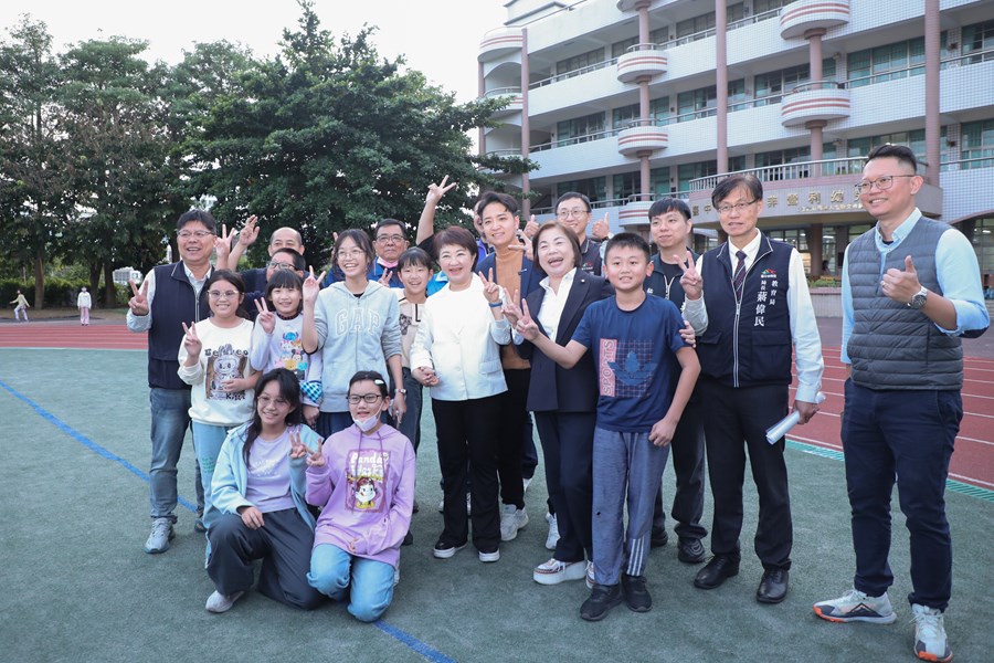 陪你長大~木製課桌椅環保再利用學生領用活動