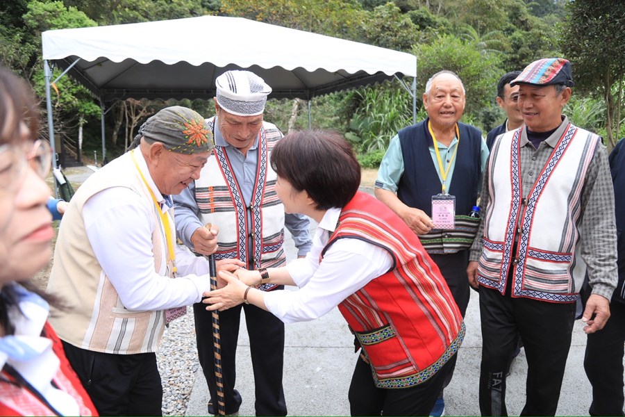 視察雪山坑環線步道整建工程 (13)