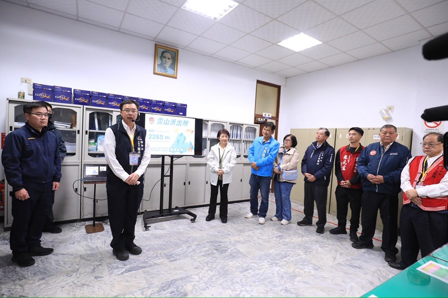 慰問雪山派出所 (18)