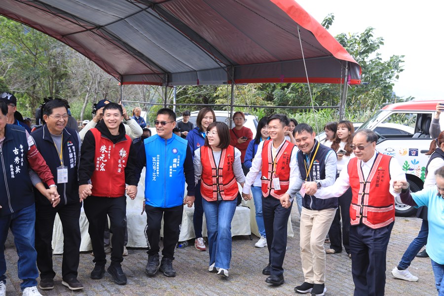 盧市長視察自達幸福巴士--TSAI (20)