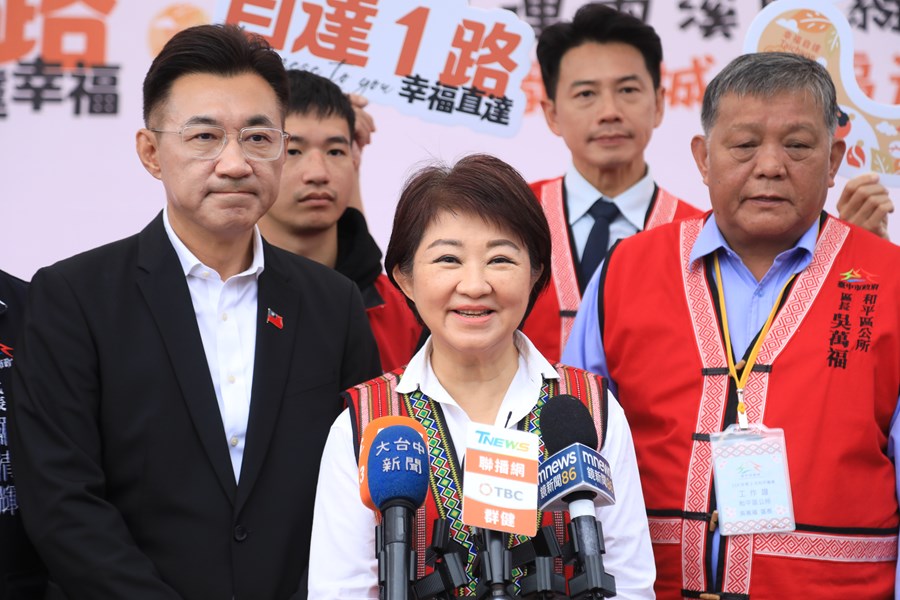 盧市長視察自達幸福巴士--TSAI (40)