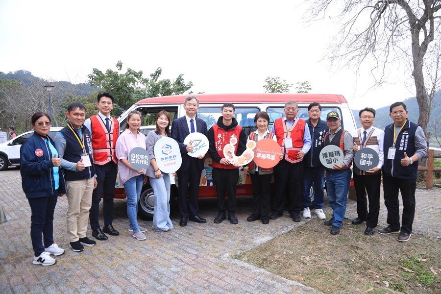 盧市長視察自達幸福巴士--TSAI (41)