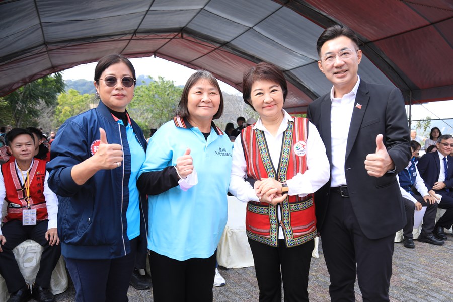 盧市長視察自達幸福巴士--TSAI (22)