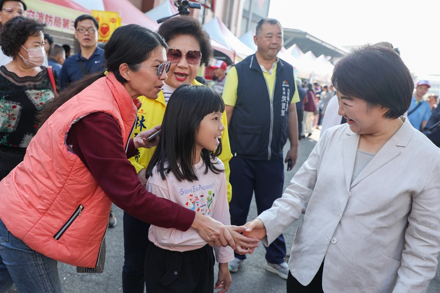 大里區農會創立105年周年慶暨青農農產品推廣行銷活動暨復康巴士捐贈儀式