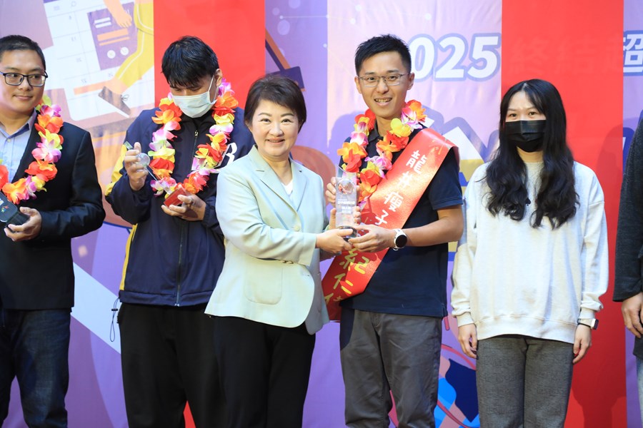 2025台中星燃計畫：終結超重挑戰 成果表揚記者會---TSAI (41)