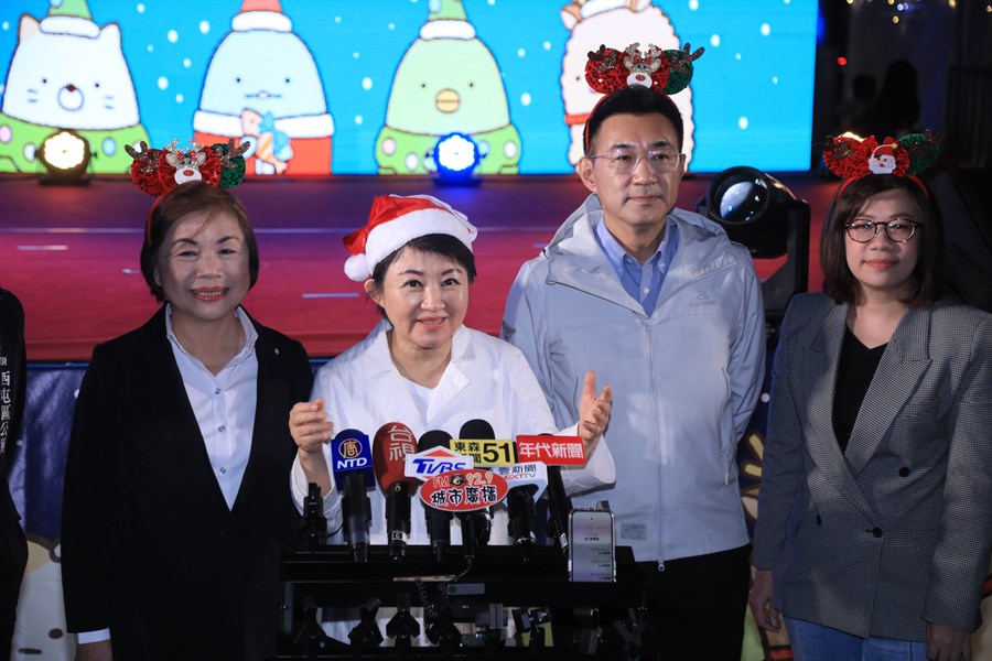 「2025台中耶誕嘉年華」開幕點燈記者會--TSAI (15)