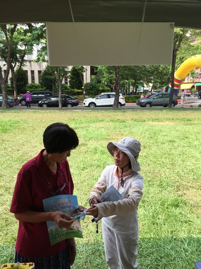 「中秋話稅月●童玩億兒時」宣導活動。