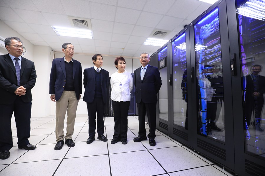 「東海大學 NVIDIA B200 AI Pod 算力中心」啟用典禮--TSAI (17)