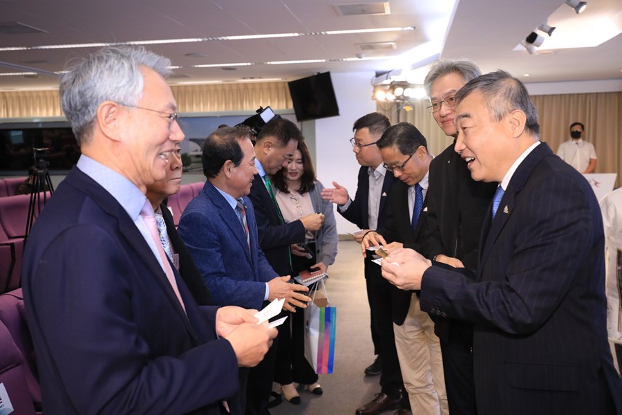 韓國京畿道平澤市鄭長善市長一行蒞府簽署友好交流備忘錄--TSAI (13)