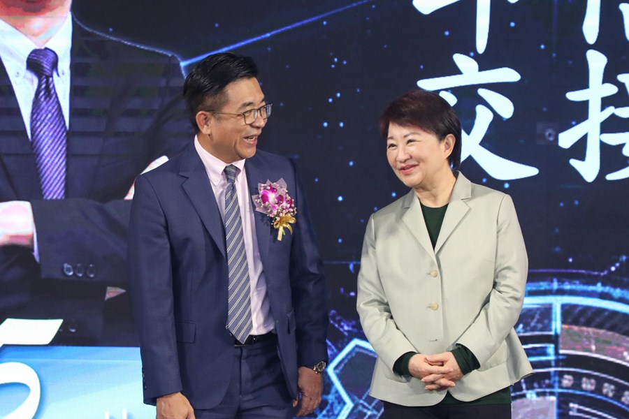 台中市精密機械科技園區廠商協進會第五、六屆理事長交接典禮