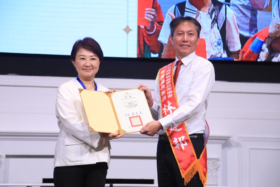 台中市補習教育暨品保協會第6屆第2次會員大會暨114年度優良教師頒獎典禮---TSAI (32)