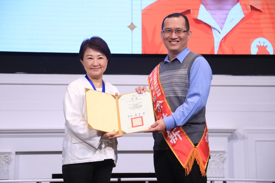 台中市補習教育暨品保協會第6屆第2次會員大會暨114年度優良教師頒獎典禮---TSAI (48)