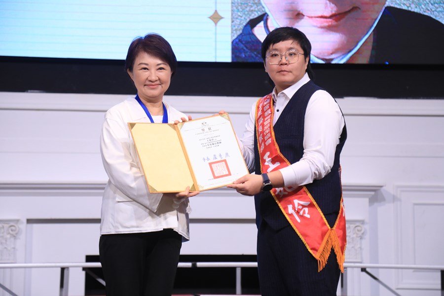 台中市補習教育暨品保協會第6屆第2次會員大會暨114年度優良教師頒獎典禮---TSAI (25)