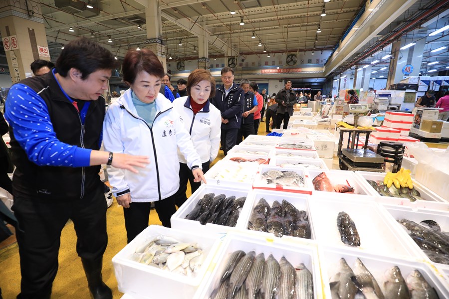 盧市長春節前視察魚市場--TSAI (7)