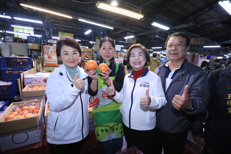 盧市長春節前視察果菜批發市場--TSAI (1)