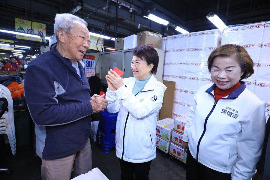 盧市長春節前視察果菜批發市場--TSAI (4)