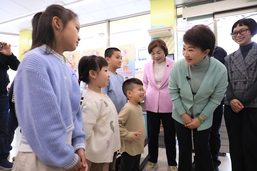 盧市長視察「台中有鈣讚」兌領模擬演練--TSAI (5)