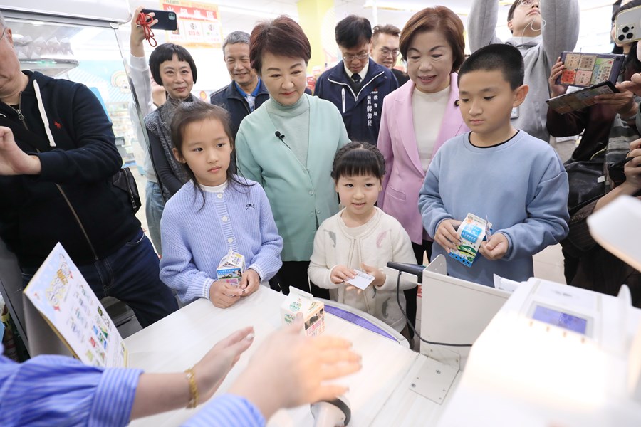 盧市長視察「台中有鈣讚」兌領模擬演練--TSAI (17)