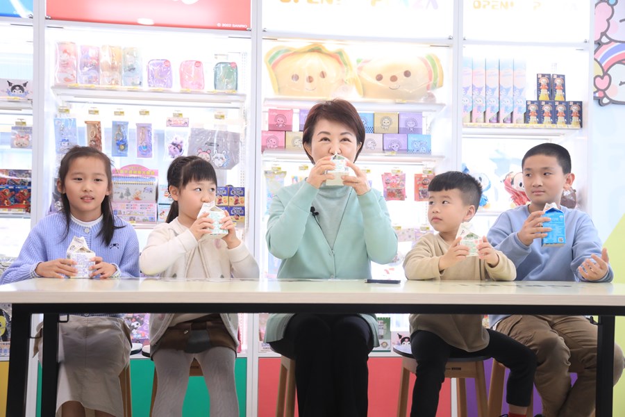 盧市長視察「台中有鈣讚」兌領模擬演練--TSAI (20)