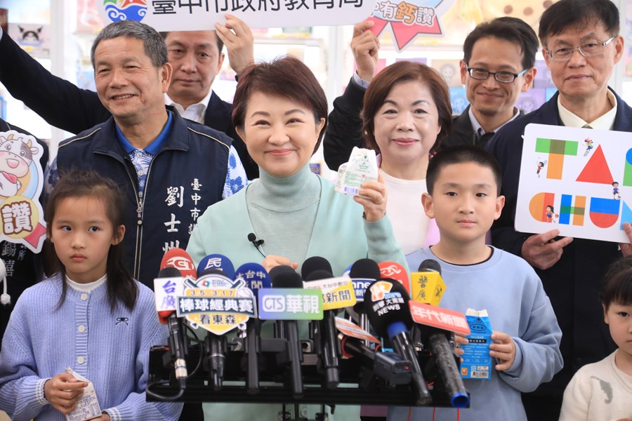 盧市長視察「台中有鈣讚」兌領模擬演練--TSAI (24)