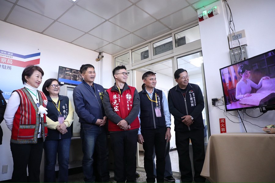 和平專案--盧市長慰問梨山分駐所 (6)