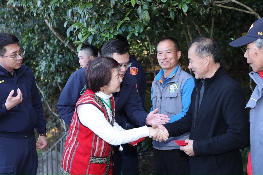 和平專案--盧市長慰問梨山分駐所 (15)