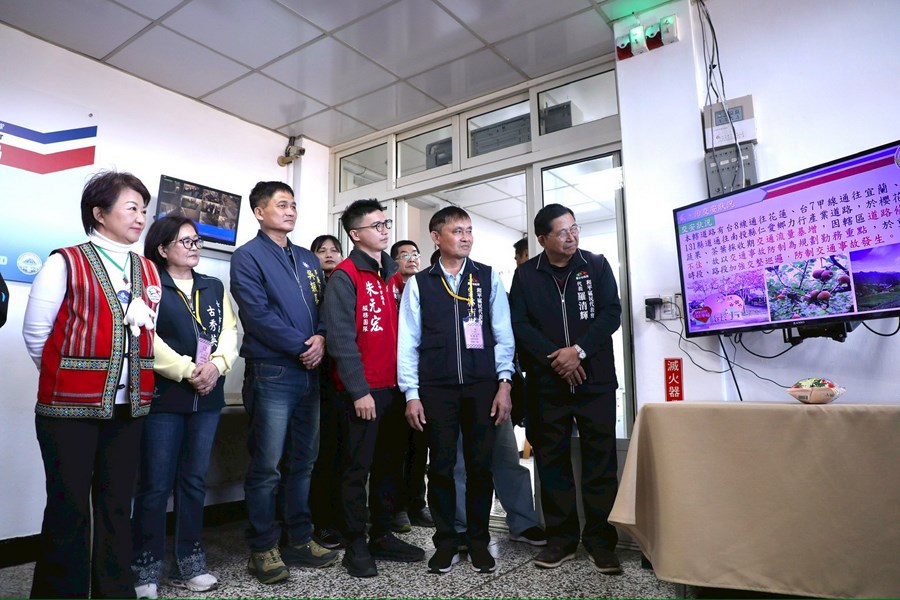 和平專案--盧市長慰問梨山分駐所 (26)