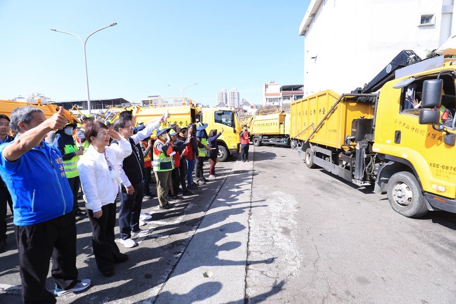 盧市長年節慰問清潔人員--TSAI (7)