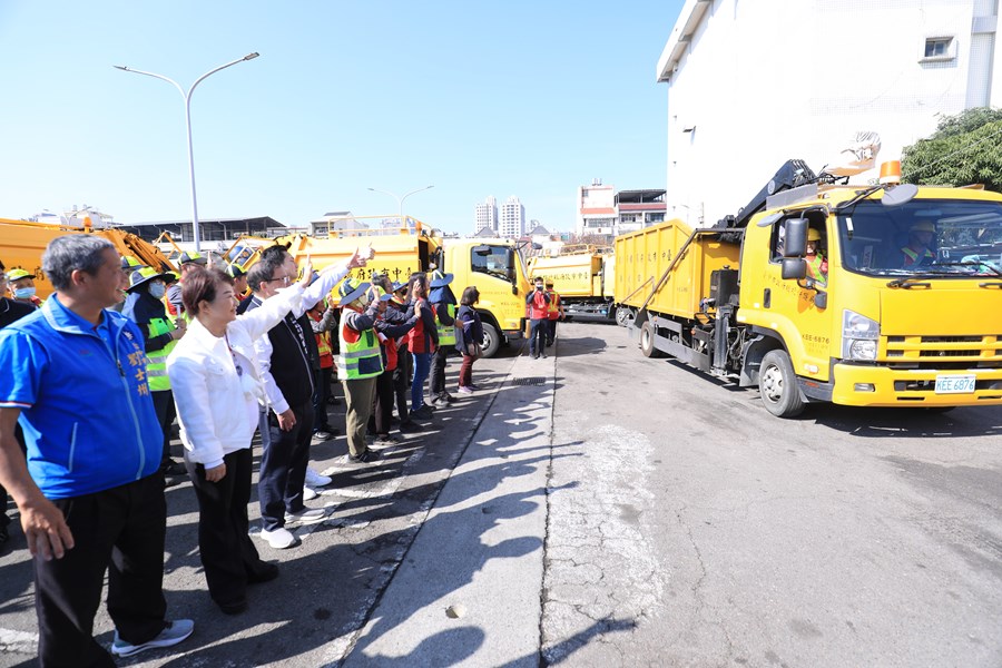 盧市長年節慰問清潔人員--TSAI (35)