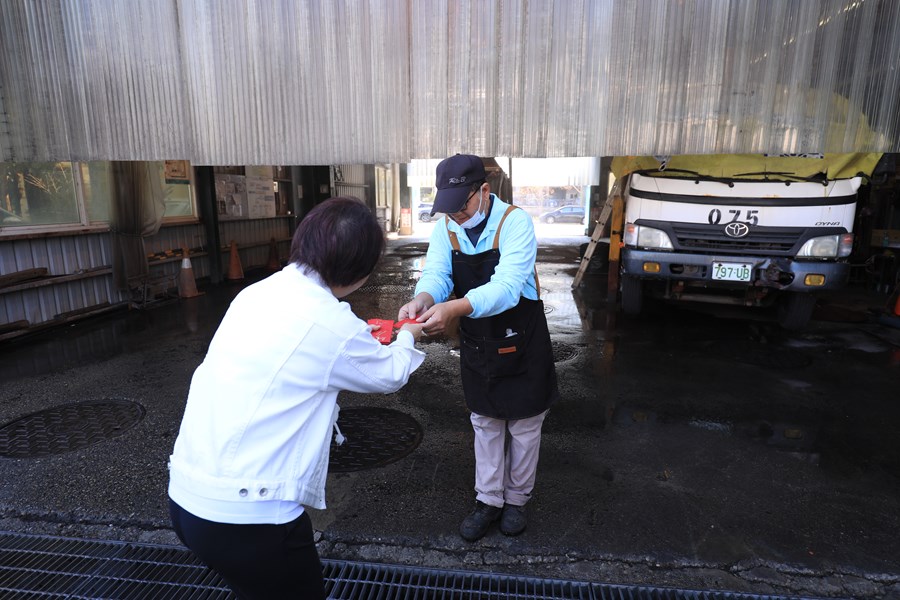 盧市長年節慰問清潔人員--TSAI (48)