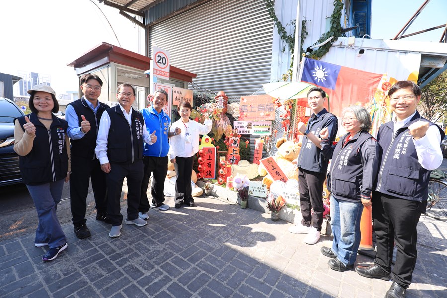 盧市長年節慰問清潔人員--TSAI (56)