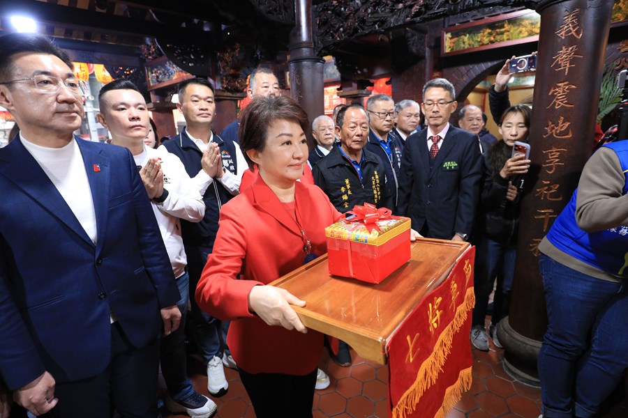 盧市長2026年春節發送紅包--大里區七將軍廟---TSAI (6)
