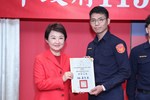 市長表揚成功攔阻民眾遭詐騙的優秀警員