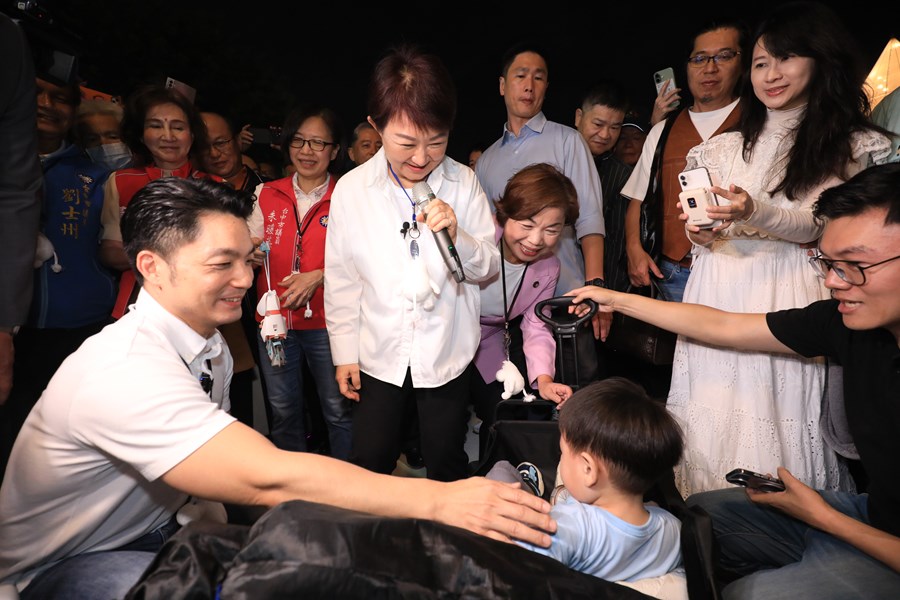 盧市長陪同蔣萬安市長參訪中台灣燈會--TSAI (17)