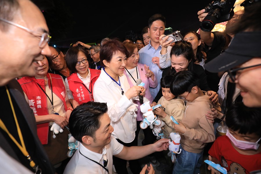 盧市長陪同蔣萬安市長參訪中台灣燈會--TSAI (26)