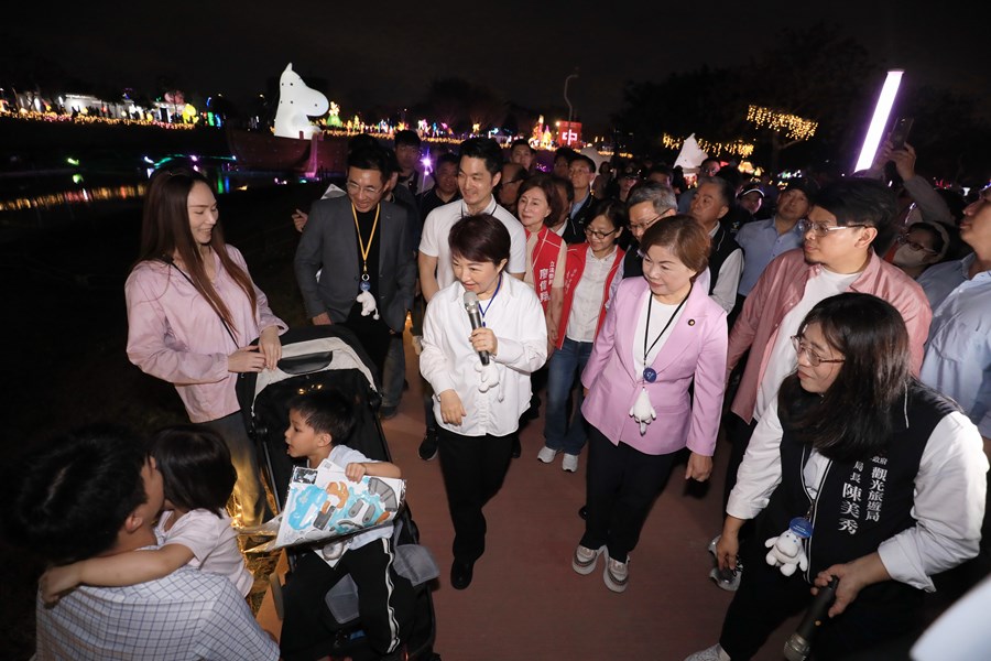 盧市長陪同蔣萬安市長參訪中台灣燈會--TSAI (31)