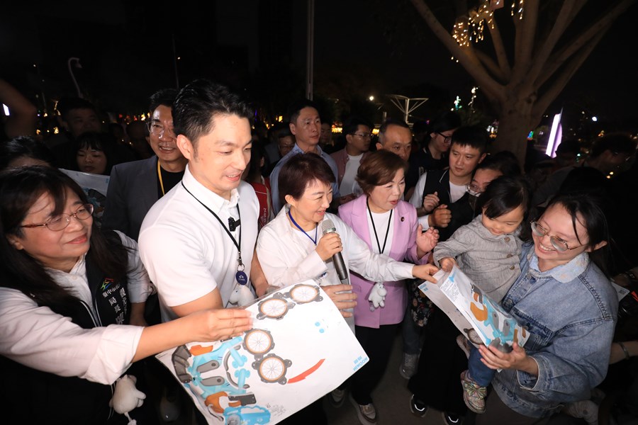 盧市長陪同蔣萬安市長參訪中台灣燈會--TSAI (33)