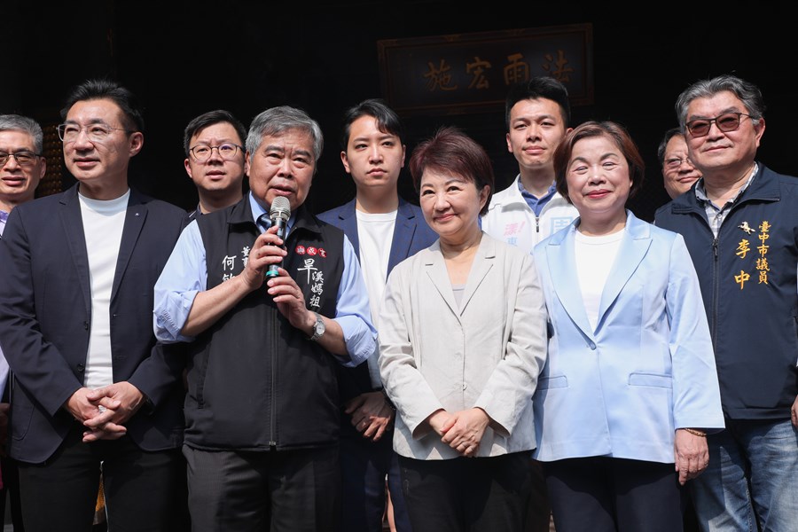 東區樂成宮贈匾儀式