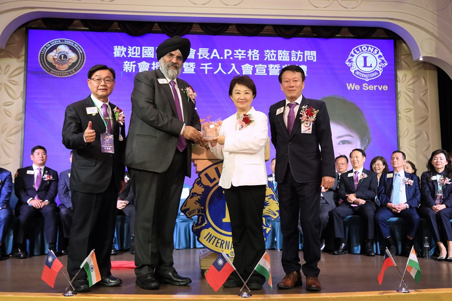 國際獅子會MD300(台灣)千人新獅友會宣誓暨公益服務啟動典禮--TSAI (1)