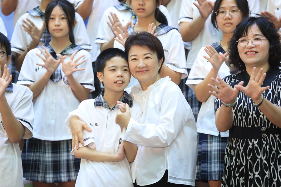 台中市114學年度中等以上學校模範生與市長合影活動--TSAI (13)