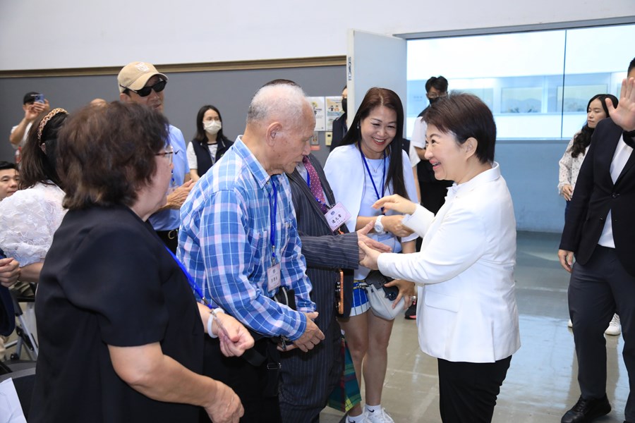 華僑救國聯合總會童惠珍理事長一行蒞府拜會--TSAI (2)