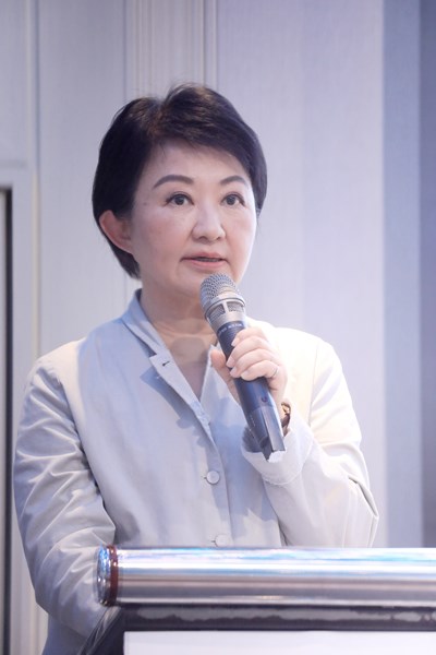 盧市長出席台中美國商會 4 月演講餐會--TSAI (2)