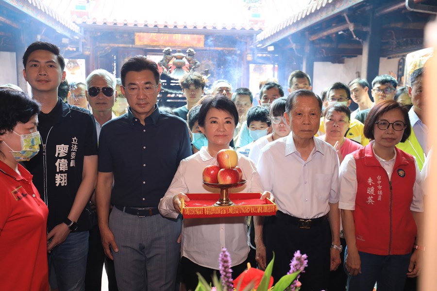 南屯區萬和宮媽祖契子女祈福法會暨贈匾儀式--TSAI (13)