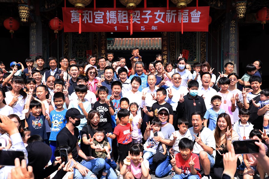 南屯區萬和宮媽祖契子女祈福法會暨贈匾儀式--TSAI (5)