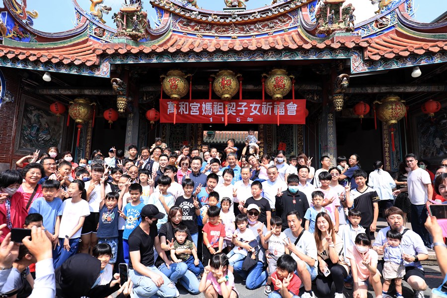 南屯區萬和宮媽祖契子女祈福法會暨贈匾儀式--TSAI (18)