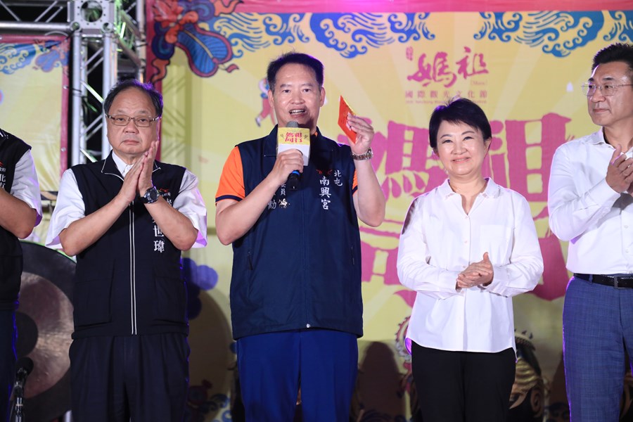 北屯區南興宮台中媽祖國際觀光文化節宮廟風華演出暨贈匾儀式--TSAI (22)