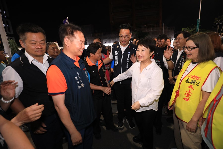 北屯區南興宮台中媽祖國際觀光文化節宮廟風華演出暨贈匾儀式--TSAI (16)