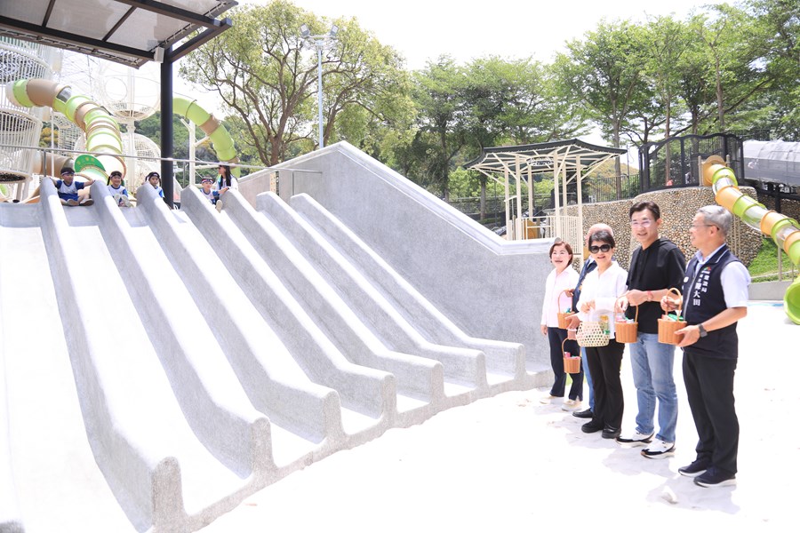 鰲峰山公園谷溜遊戲場工程完工典禮--TSAI (4)