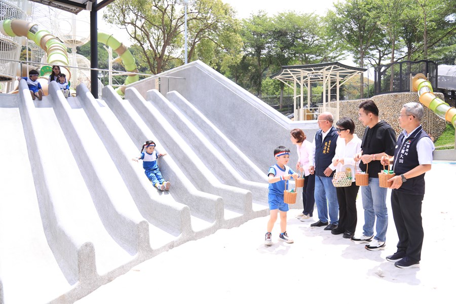 鰲峰山公園谷溜遊戲場工程完工典禮--TSAI (5)